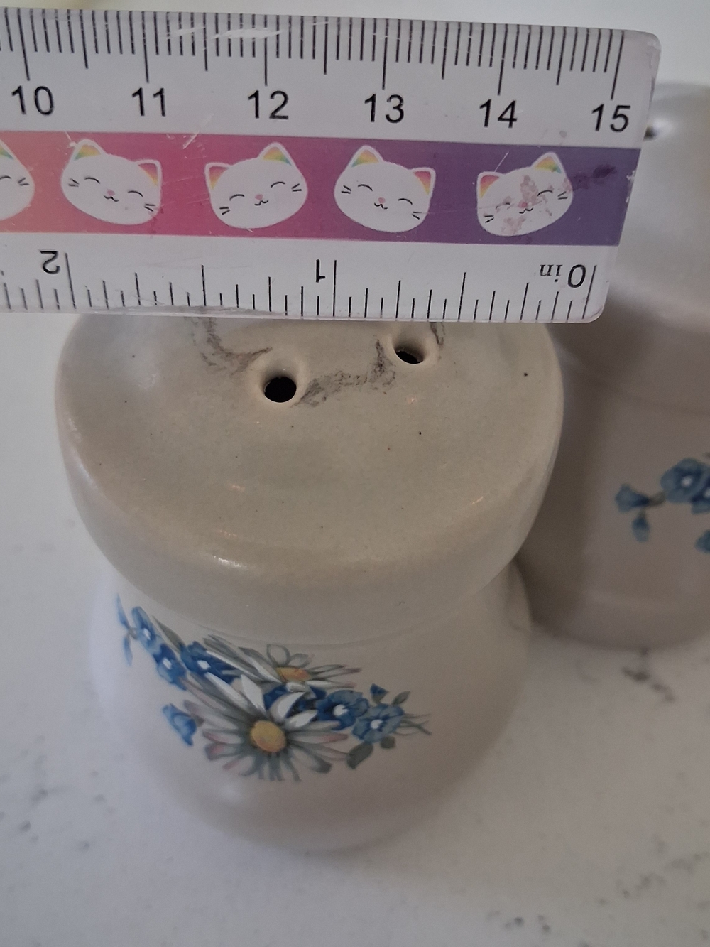Vintage Crockery Inc. USA Blue Daisy Stoneware Salt & Pepper Shakers – Like New! - Picture 11 of 11